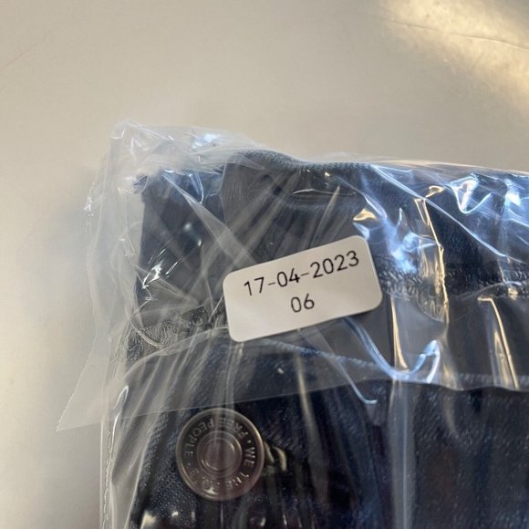 We The Free Super High Rise Lace Up Flare Jeans Size 24 Dark Wash Hippie 24x31 - Picture 13 of 13